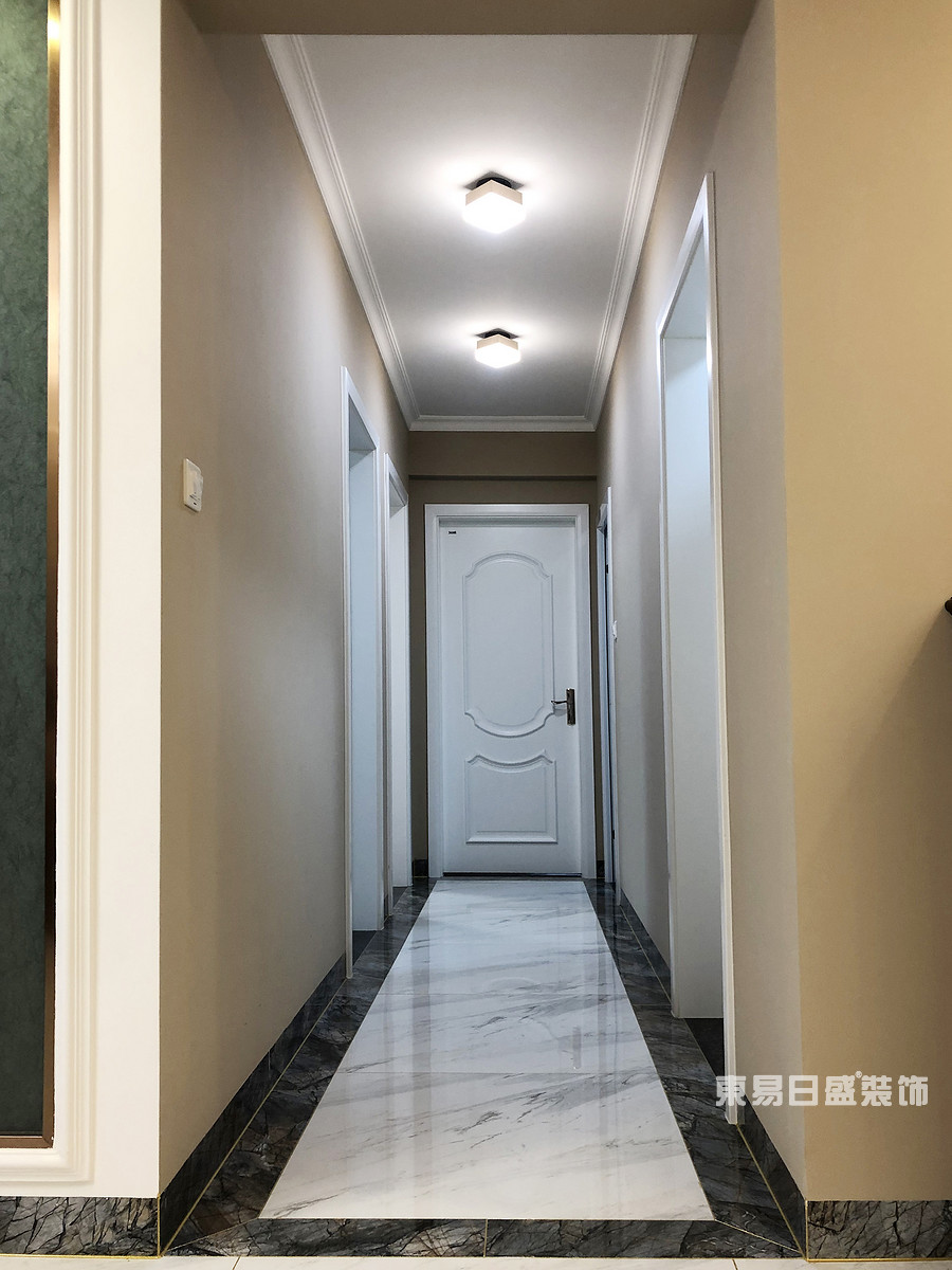 桂林彰泰•天街四居室180㎡轻美式风格：过道装修设计实景图