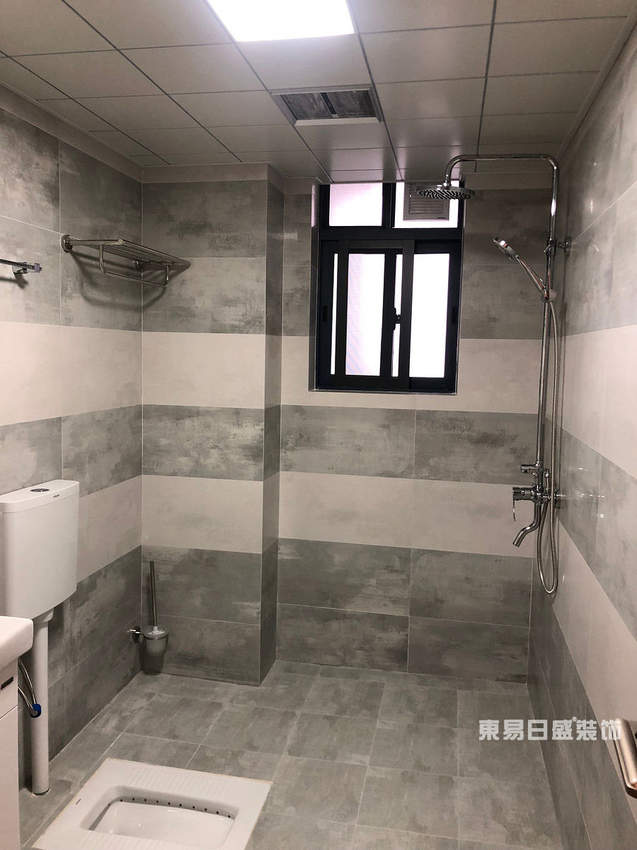 碧园印象桂林二居室100㎡现代风格：次卫生间装修设计实景图