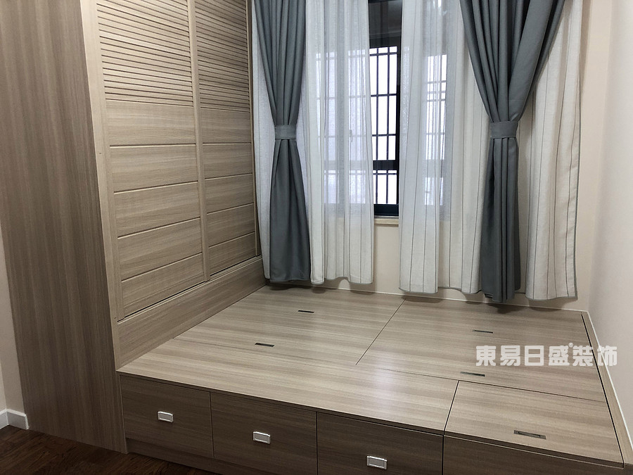 碧园印象桂林二居室100㎡现代风格：次卧室装修设计实景图